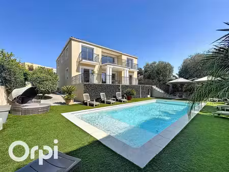 maison compemporaine à vendre