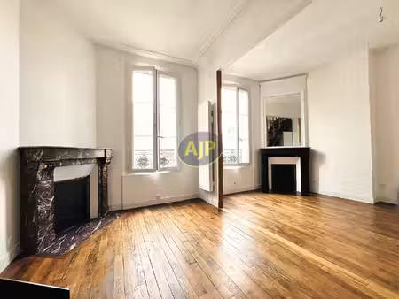 croix-de-chavaux - 2/3 pièces en duplex - montreuil - dernier etage