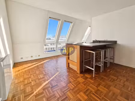 appartement d'un pièce avec coin nuit à louer en bail code civil - proximité gare de lyon 
