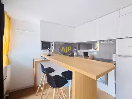 appartement d'une pièce à louer meublé - bd de picpus - paris 12