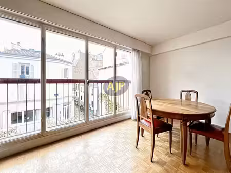 a louer en meublé 2 pièces avec parking - rue ramus - paris 20