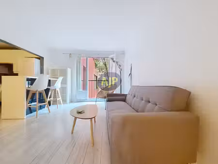 a louer, pour 3 ou 6 mois, appartement d'une pièce en meublé - rue de la réunion - paris 2