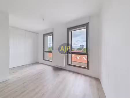 studio neuf à louer - 4 cours du fort - aubervilliers