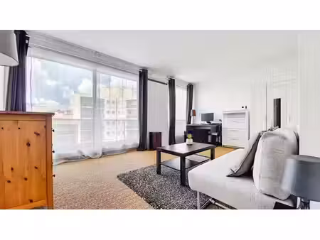 beau studio avec balcon, cave et parking à louer vide - bd de la république - boulogne-bil