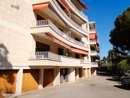 local sécurisé ou garage