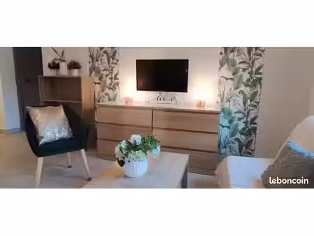 appartement à louer à l'année fréjus plage