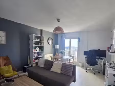 appartement t2 bordeaux - 53 m2 - 810 euros ttc