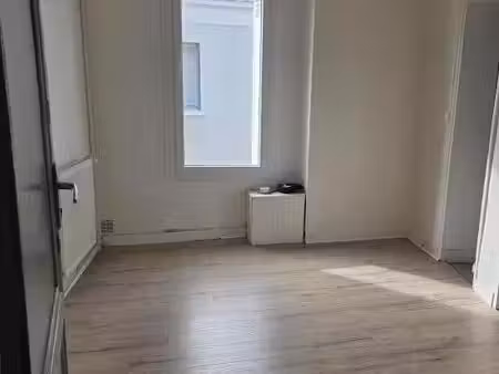 appartement t3 bordeaux - 53 m2 - 900 euros ttc