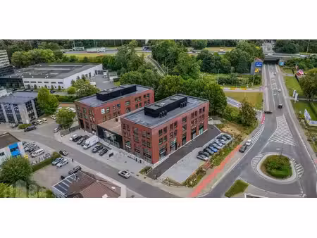 bâtiment d’entreprise à louer à wemmel pour € 2.419
