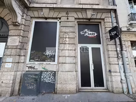 location local commercial 240m² lyon 1er