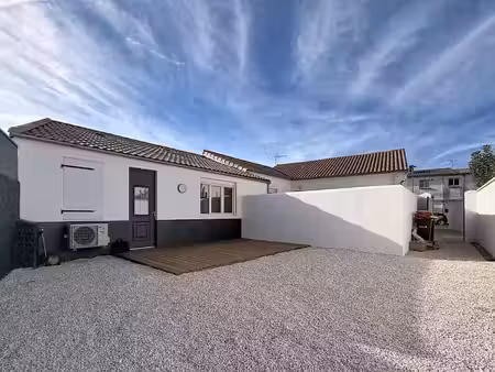 location maison 2 pièces 38.8 m² à la rochelle (17000), 720 €