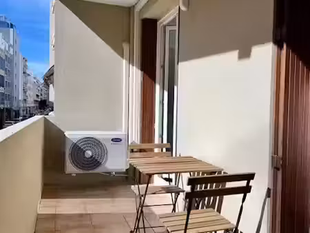 location appartement 2 pièces 45 m² à juan les pins (06160), 950 €