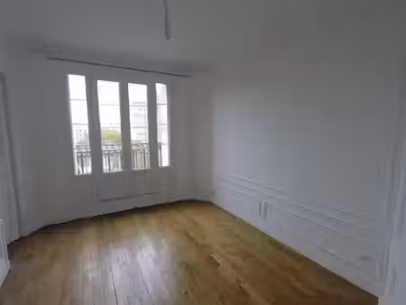 location appartement 2 pièces 41 m² à paris 15ème (75015), 1 440 €