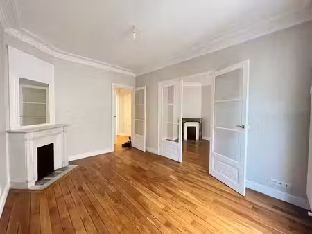 location appartement 3 pièces 68 m² à paris 15ème (75015), 2 084 €