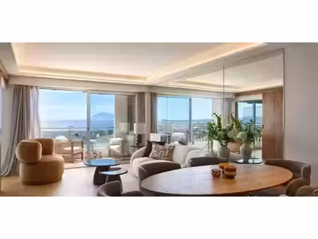 appartement en bord de mer cannes (06)