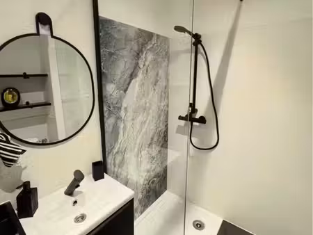 studio avec coin nuit + balcon – lumineux
