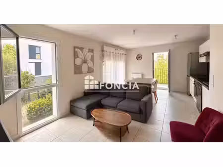 beau t4 au calme avec balcon plein sud et 2 places de parking en sous-sol