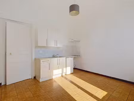 a louer pau (entre facultés et centre-ville), studio de 16,13 m² dans petite maison de pla