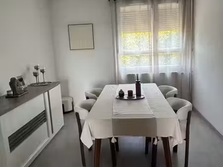 appartement rénové 76,5m- 2 ch + possibilité d’une 3e - parking sécurisé