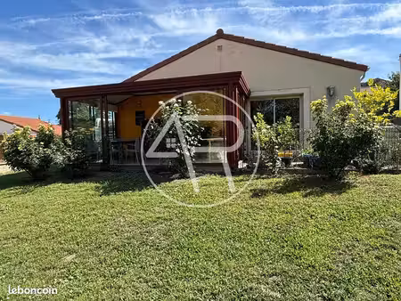 maison 8 pièces 171 m²