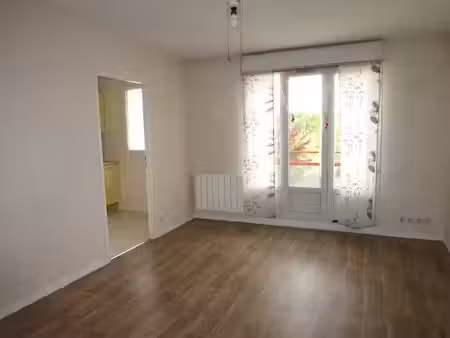 location appartement 2 pièces 43 m² à évreux (27000)