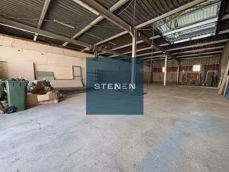 location entrepôt 123m² à 460m²