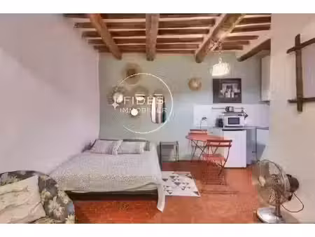 location appartement 1 pièce 23 m² à marseille 2 (13002)