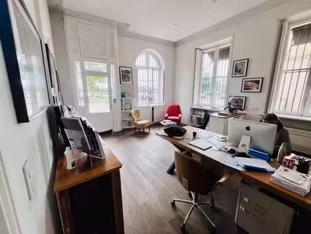 location commerce bordeaux 33300 57m²