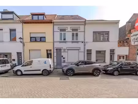 majestueuse maison de maître rénovée de 5 chambres, 2 sal...