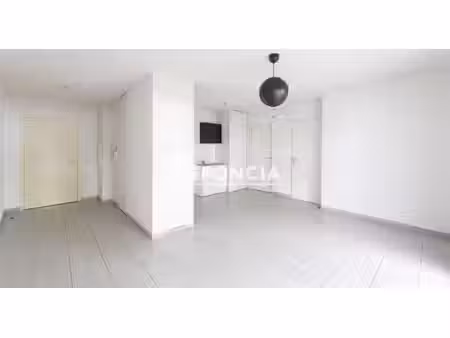 bayonne belharra - t2 40m² terrasse 10m² parking sécurisé - vendu loué