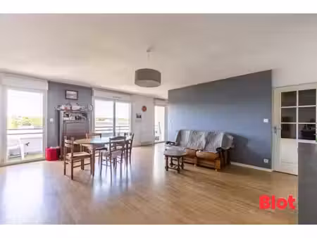 a vendre par blot immobilier - grand appartement de 91m² avec ascenseur, terrasse et deux 