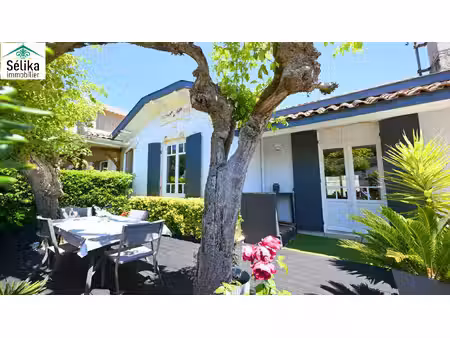 maison de luxe à vendre dans le quartier aiguillon