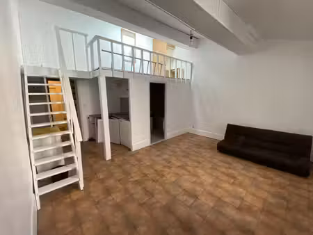 grand studio mezzanine - proche fac de droit