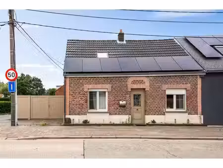 op te frissen woning met 2 slaapkamers