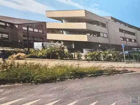 splendide espace commercial ou de bureau à louer dans un ...