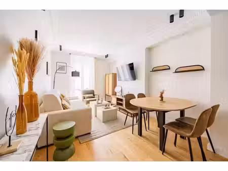 location meublée appartement 2 pièces 50 m² à paris 17ème (75017), 2 550 €
