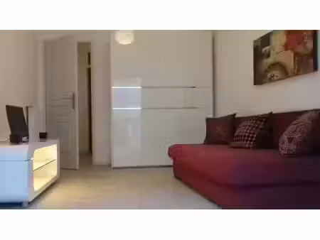 location meublée appartement 1 pièce 28 m² à nice (06000), 760 €