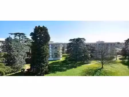 location appartement 4 pièces 76 m² à lyon 9ème (69009), 1 350 €