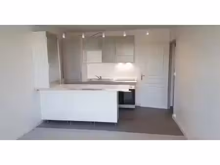 location meublée appartement 3 pièces 49 m² à saint-germain-en-laye (78100), 1 366 €