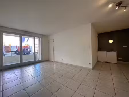 location appartement 2 pièces 38 m² à marseille 5ème (13005), 632 €