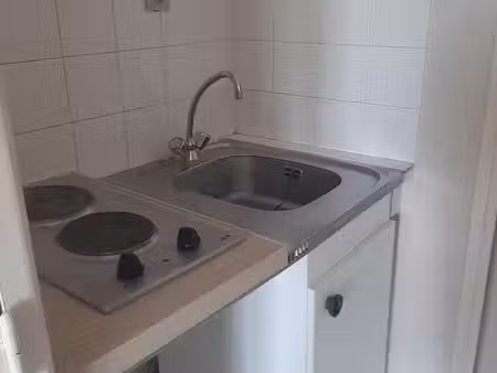 loue studio meublé