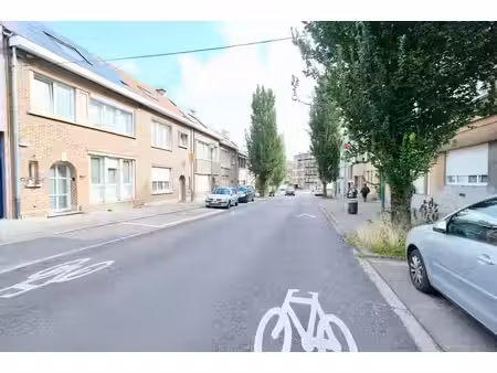 spacieuse maison avec garage et jardin !