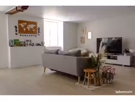 appartement t3 de 60 m² entièrement rénové