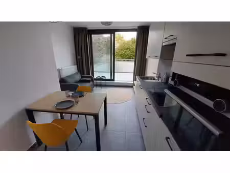 studio duplex entièrement équipé avec terrasse ensoleillée