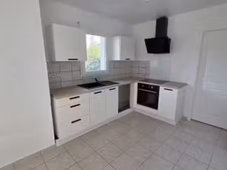 location maison à saint-gonnery (56920) : à louer / 87m² saint-gonnery