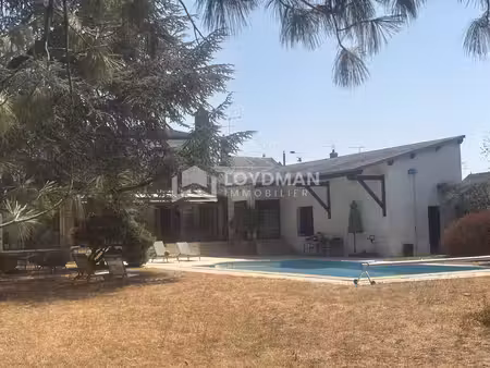 maison d'exception type 6/7 avec véranda,terrasse, piscine et terrain de tennis
