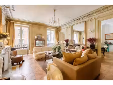 appartement de luxe à vendre dans le quartier triangle d'or