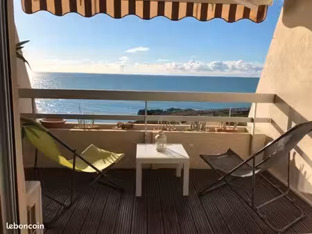 a vendre studio front de mer