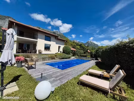 maison 166 m² – piscine – vue belledonne – saint-ismier »