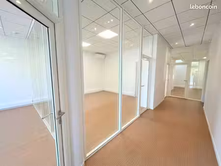 bureaux 111 m² agen